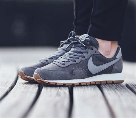 nike air pegasus 83 dames grijs|Buy Air Pegasus 83 Shoes: New Releases & Iconic Styles .